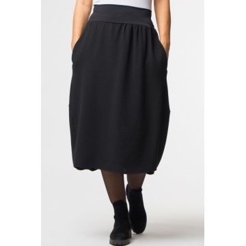Fusta neagra tip lalea din vascoza Fusta neagra tip lalea din vascoza