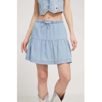 Tommy Jeans fustă din denim mini, evazați DW0DW17879