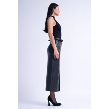 Fusta Dreapta Cu Slituri Din Piele Neagra