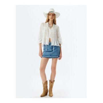 Fusta mini din denim cu o curea