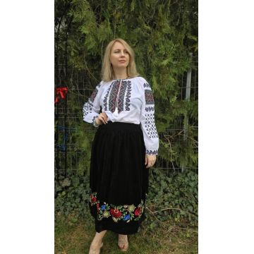 Fusta din catifea cu broderie Carmen 6