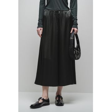 Fusta midi din satin cu croiala evazata