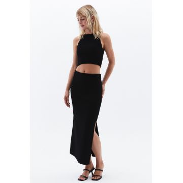 Fusta midi cu slit lateral