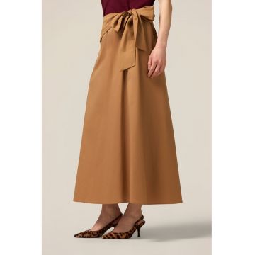 Fusta midi evazata