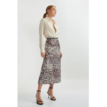 Fusta cu croiala in A si animal print