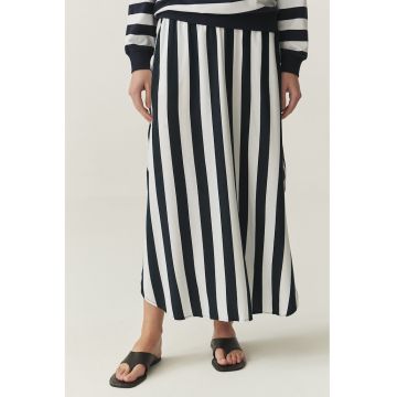 Fusta maxi cu slit lateral si model in dungi