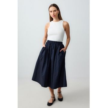 Fusta midi cu buzunare laterale