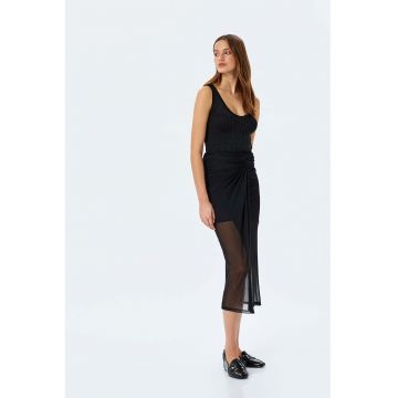 Fusta midi cu slit frontal