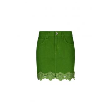 Fusta mini de denim cu dtaliu floral brodat