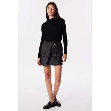 Fusta petrecuta cu model