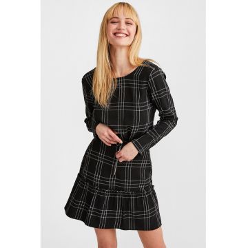 Fusta mini cu model in carouri si terminatie cu volane