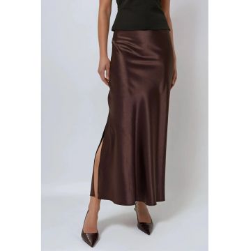 Fusta lunga din satin cu slit lateral