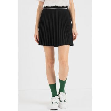 Fusta mini cu pliuri