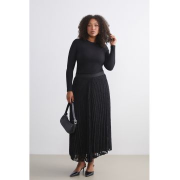 Fusta cu pliuri si talie inalta