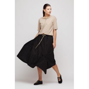 Fusta dama neagra din fas