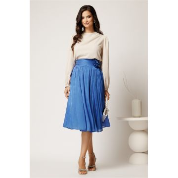 Fusta DY Fashion midi albastra in clos din voal cu insertii din fir lurex si floare in talie Fusta DY Fashion midi albastra in clos din voal cu insertii din fir lurex si floare in talie