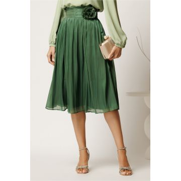 Fusta DY Fashion midi verde in clos din voal cu insertii din fir lurex si floare in talie