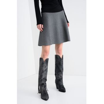 Fusta evazata scurta cu talie medie