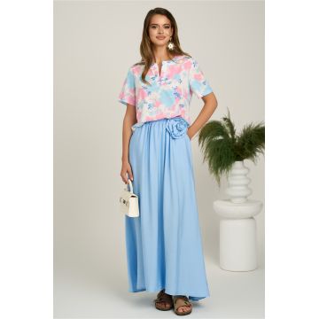 Fusta lunga bleu in clos din viscoza cu floare in talie Fusta lunga bleu in clos din viscoza cu floare in talie