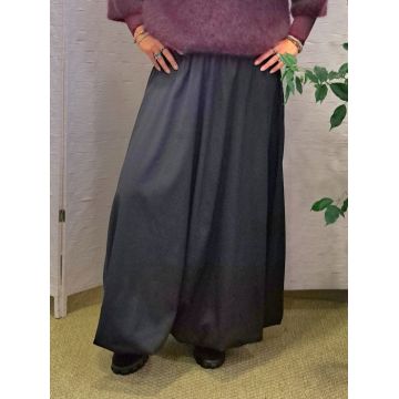 Fusta maxi, gogosar, neagra, ampla cu volum fluid ,   talie elastica