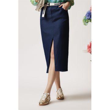 Fusta midi casual din denim albastra cu crepeu si curea impletita