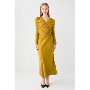 Fusta midi cu croiala pe bie