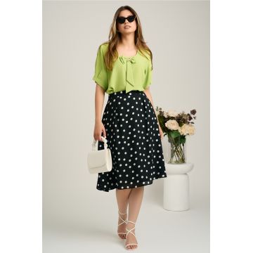 Fusta midi neagra din voal in clos cu buline