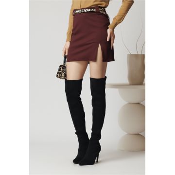 Fusta scurta casual din viscoza burgundy cu crepeu si curea in talie Fusta scurta casual din viscoza burgundy cu crepeu si curea in talie