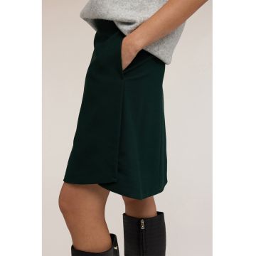 Fusta asimetrica cu buzunare