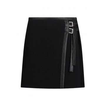 Fusta cu catarame decorative