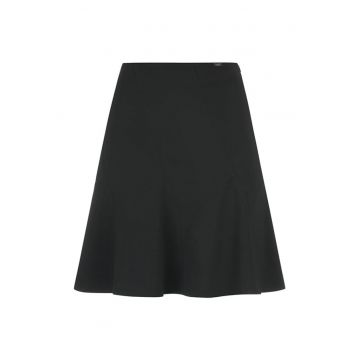 Fusta cu cusaturi asimetrice