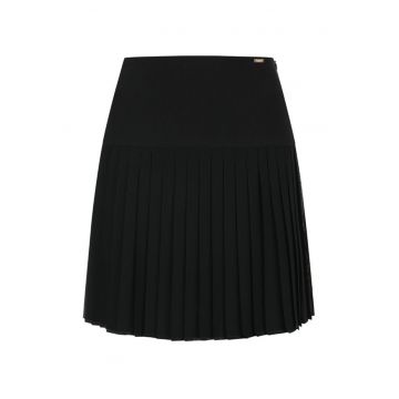 Fusta cu model cu pliuri din sifon