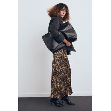 Fusta din satin cu animal print