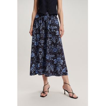 Fusta evazata cu buzunare laterale