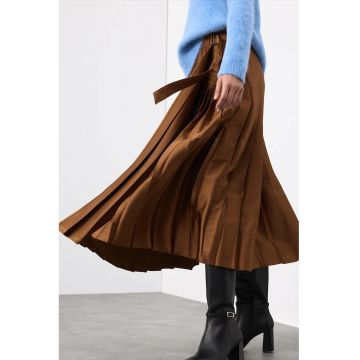 Fusta midi cu pliuri