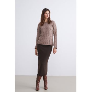 Fusta midi cu slit pe partea din spate