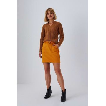 Fustă trapez  portocalie - cu buzunare