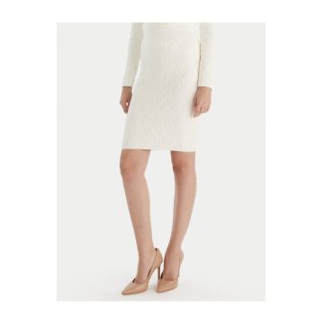 Fusta creion dama  ecru - 2 caracteristici reprezentative