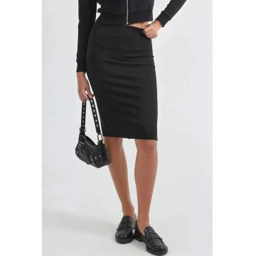 Fusta  cu talie elastica - detalii despicate - neagra