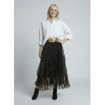 Fusta lunga, ampla, creponata, din tul cu captuseala, neagra