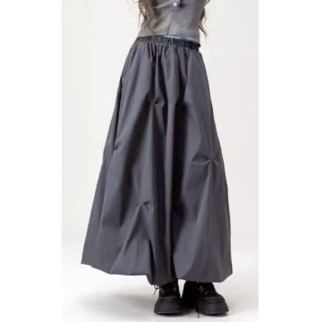 Fusta lunga gogosar ampla, gri