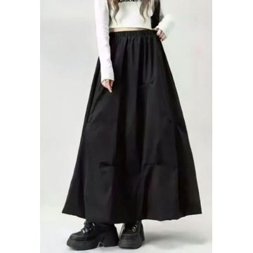 Fusta lunga gogosar ampla, neagra