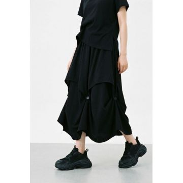 Fusta midi arhitecturala cu drapaje, neagra