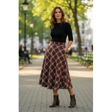 Fusta midi evazata in carouri bordo cu bej, cu talie inalta si buzunare laterale