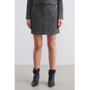 Fusta mini cu model uni