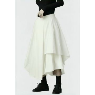 Fusta pantalon, suprapusa, asimetrica, eleganta, cu croi amplu, alba