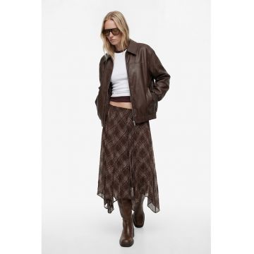 Fusta asimetrica in carouri - din sifon - Maro inchis/Crem