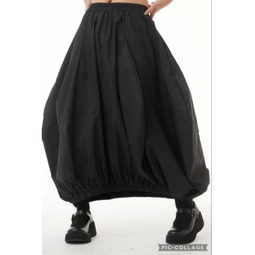 Fusta neagra gogosar, din bumbac satinat, cu elastic la baza